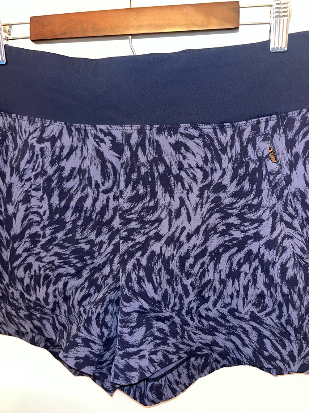 Athleta Women's Trekkie North Shorts Blue Size 14 EUC Quick Dry Hiking Outdoor - Picture 4 of 7
